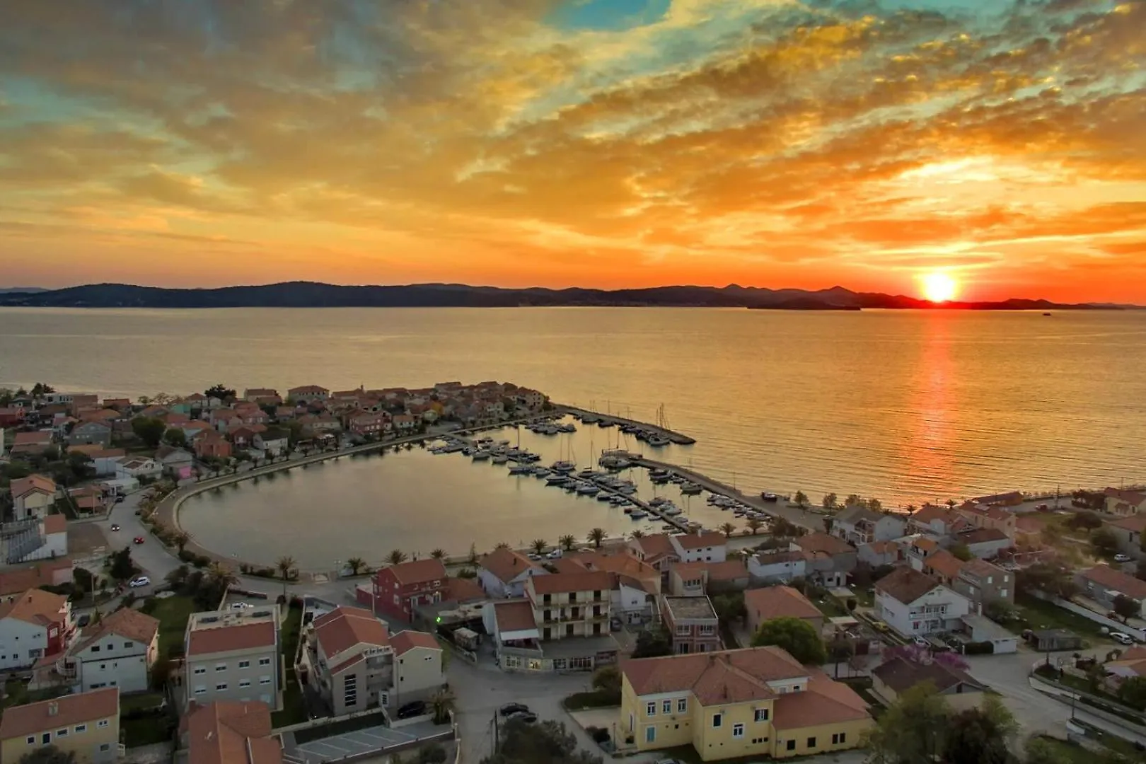 Family Friendly House With A Parking Space Bibinje, Zadar - 22010 Bibinje